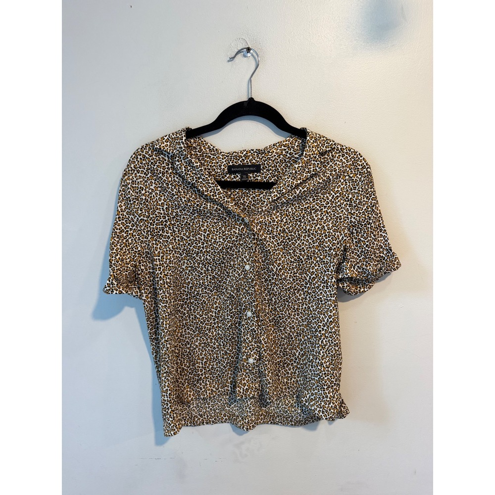 Banana Republic Leopard Print Short Sleeve Button Up Blouse XS Animal Print Top